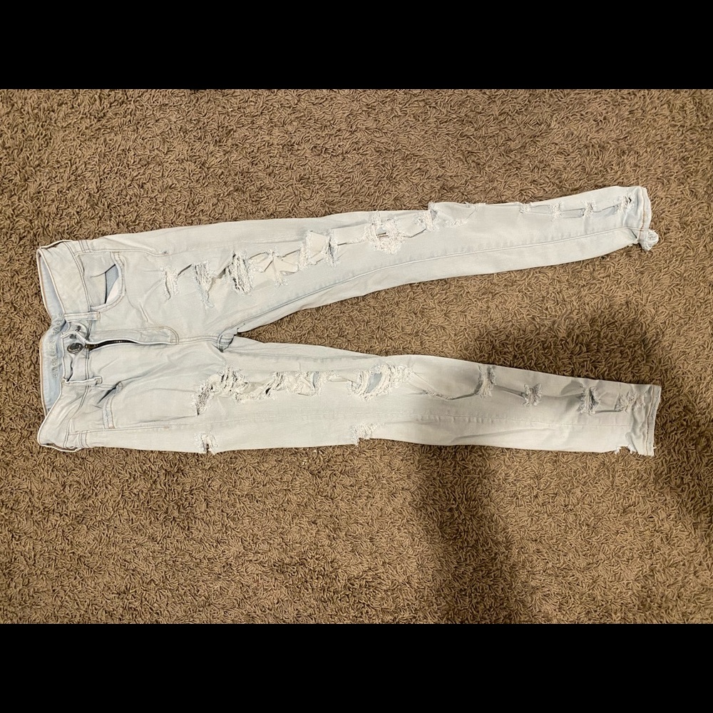 American Eagle skinny jeans, Size: 2, great condition, Color: very light blue